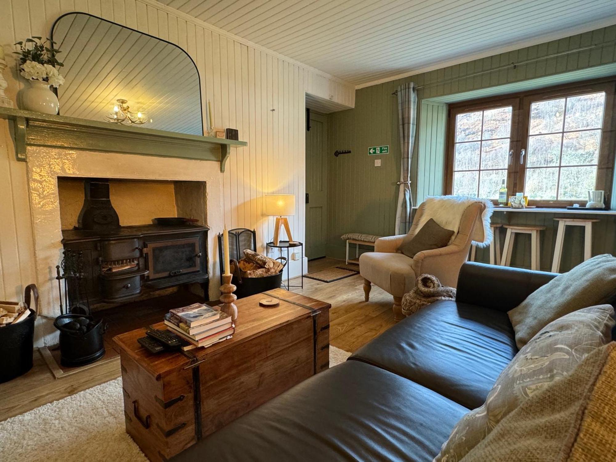 Rosemount Bothy - Highland Cottage Гарв Екстериор снимка
