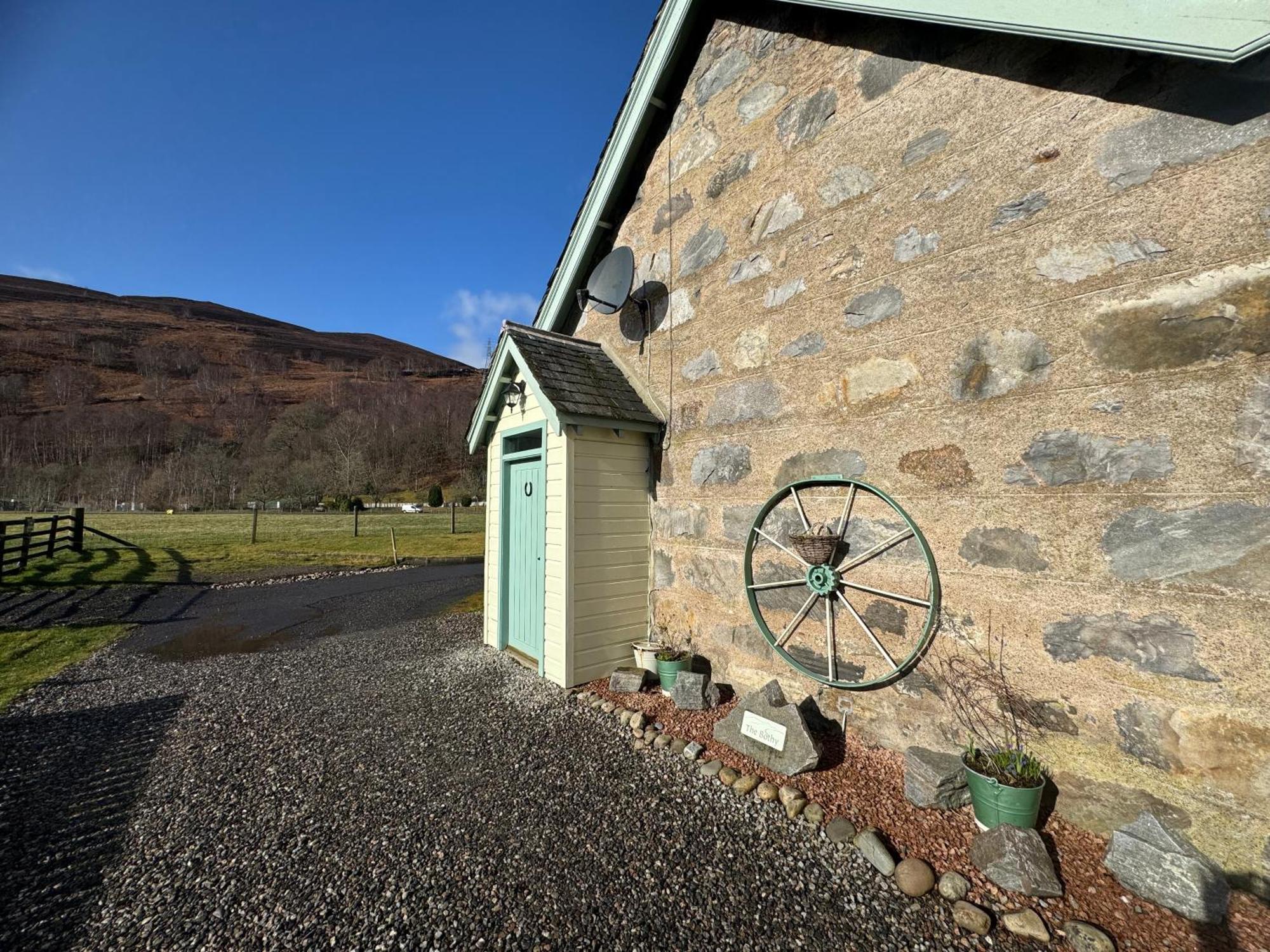 Rosemount Bothy - Highland Cottage Гарв Екстериор снимка